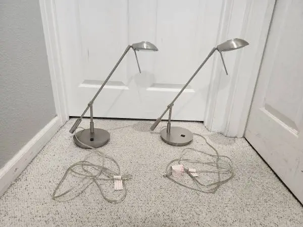 L.e.d. Bernie Table Lamp in great condition set of 2