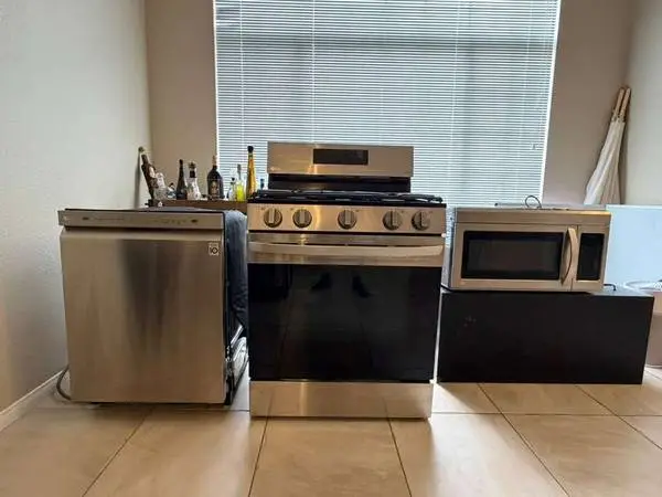LG Kitchen set