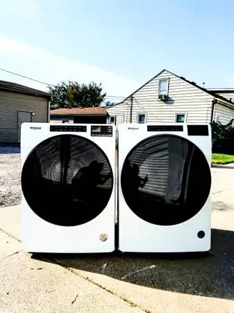 NEW WHIRLPOOL WASHER DRYER SET