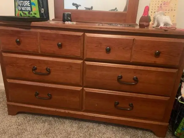 6-drawer dresser w/attached mirror