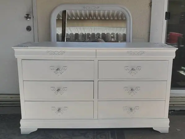 Pretty white eight drawer dresser with attachable mirror- Delivery Ava