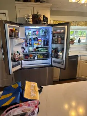Samsung refrigerator 32 CF