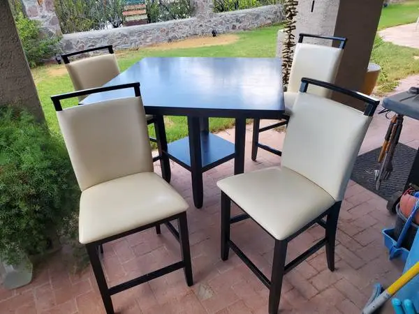 ** Modern Dining Table w/ 4 Black Cherry & Rego Creme Chairs ** - $175