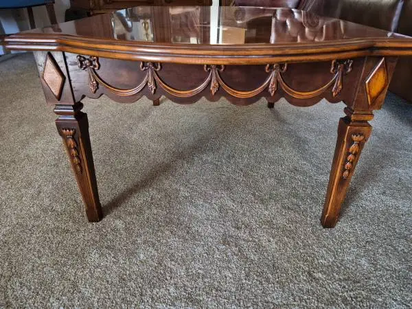 Coffee/Cocktail Table Cherry Wood