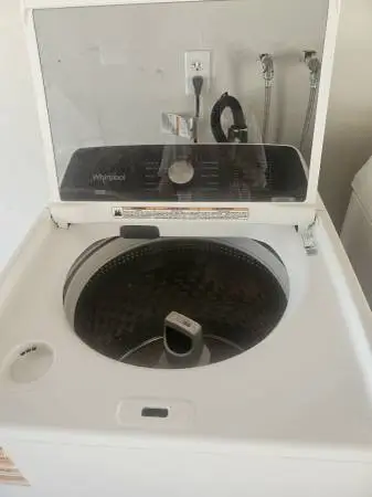 ((( Whirlpool Washer - Like New )))