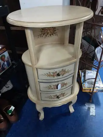 Old Jewelry  Stand with Flowers