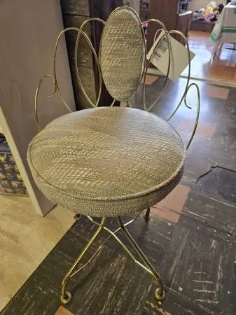 Vanity dressing chair stool