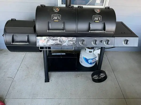 Oklahoma Joes Longhorn Smoker