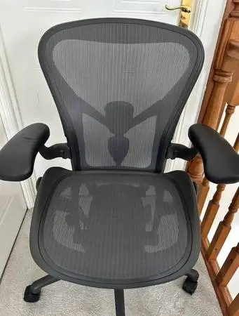 Herman Miller Aeron Remastered OfficeChair Size B - Fully Loaded - Excellent Con