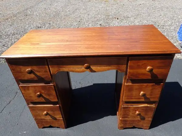 7 Drawer Oak real wood Desk - Nice