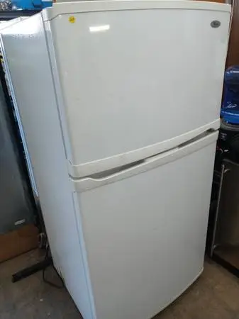 ★Whirlpool white top freezer refrigerator