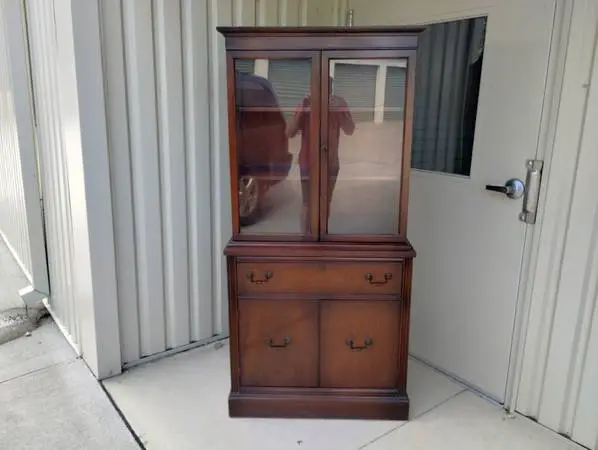 Vintage 1940s Flame Mahogany China Hutch