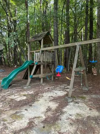 FREE CHILDRENS SWING/PLAY SET
