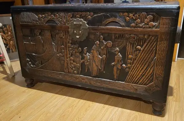 Beautiful Clean Hardwood Hand Carved Storage Chest In Exc. Cond!