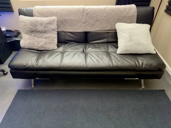 ►► Twin 73 Leather Convertible Sofa Futon - 100 OBO