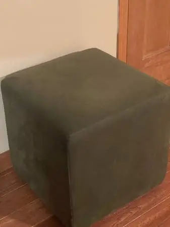 ROOM & BOARD LIND OTTOMAN 18 INCHES  SQUARE