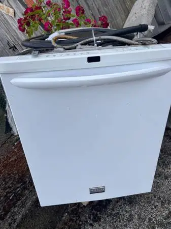 Frigidaire dishwasher