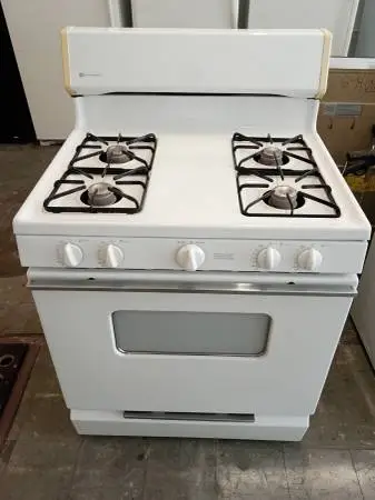 Americana gas stove. 30 Day Warranty