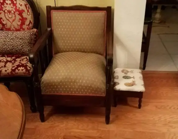 Vintage Cane/solid wood heavy reading chair
