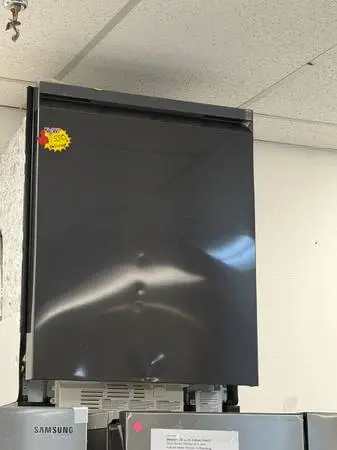 New samsung dishwasher 24” inch width