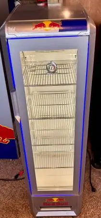 Medium Slim Glass Door upright Cooler