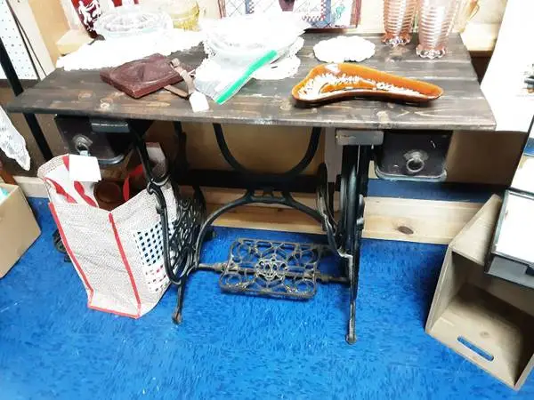 Sewing MachineTable -56