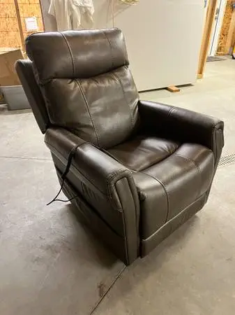 Lift chair - Flexsteel Jenkins brand
