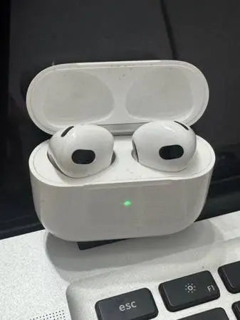 AirPods (3rd Generation)