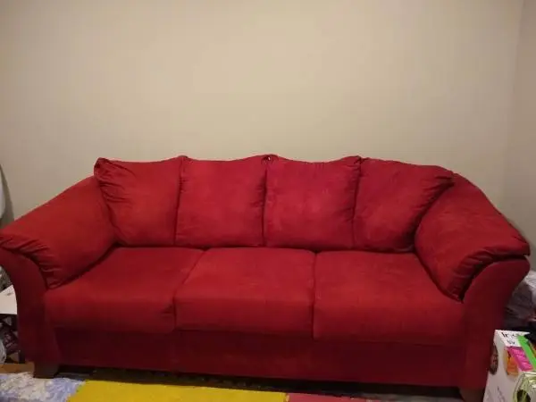 Hermoso sofá y sofá de dos plazas a la venta.