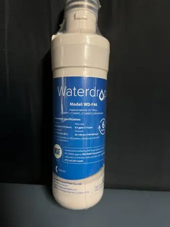 Refrigerator water filter