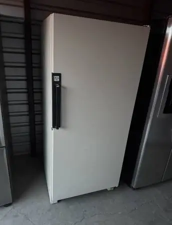 Amana Standing Freezer