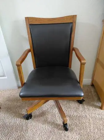 Cross Island Swivel Chair