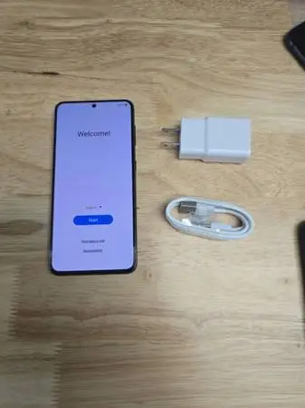 Unlocked samsung galaxy S21 5G 128GB