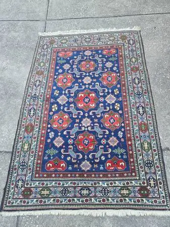 Beautiful 4x6 handknotted wool rug