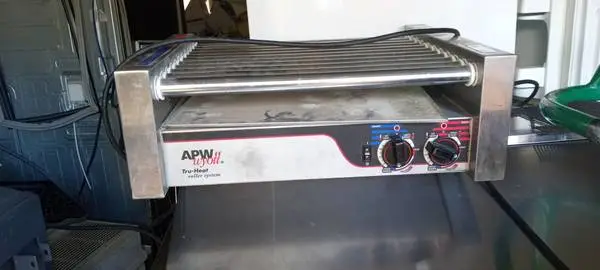 Roller grill