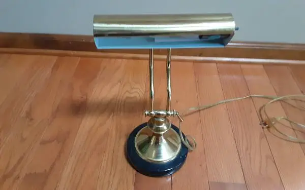 Traditional Piano Banker Desk Lamp Adjustable Black Marble Base.