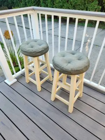 Pair of wooden stools (Madison-West)