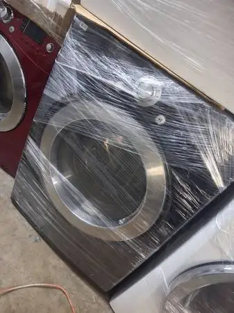 LG tromm lack set washer and dryer