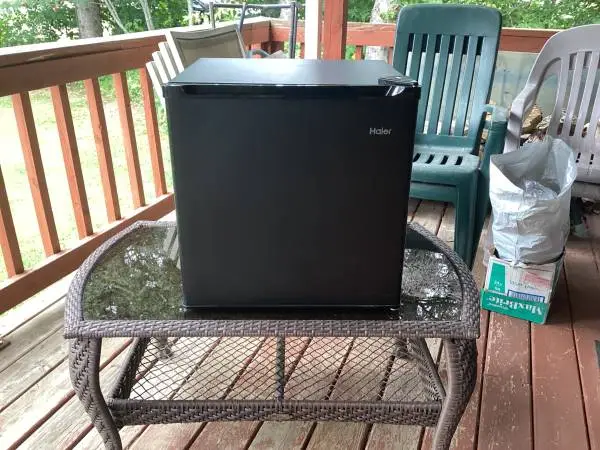 Hailer dorm room refrigerator