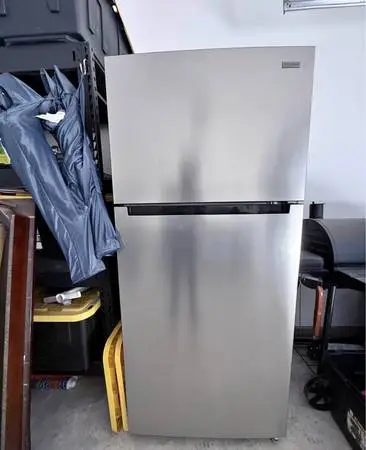 REFRIGERATOR MUST PICK UP