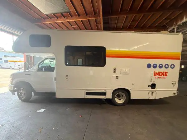 2023 Thor Four Winds 22E - Ford E350 • 24 ft • Gasoline
