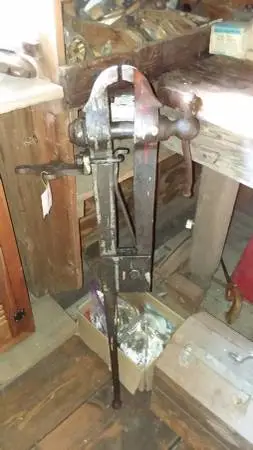 Leg Vise