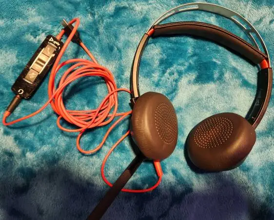Poly - Blackwire 5220 Wired USB-C Headset (Plantronics)