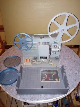 Vintage Argus 8MM Film Projector