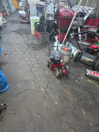 Red craftsman lawn edger/ trencher