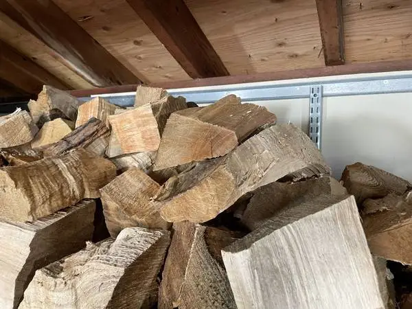 Seasoned Fist-Sized Sugar Maple Wood Chunks for Smoking Meats! Cheap!