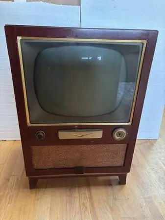 TV / Conversation Piece