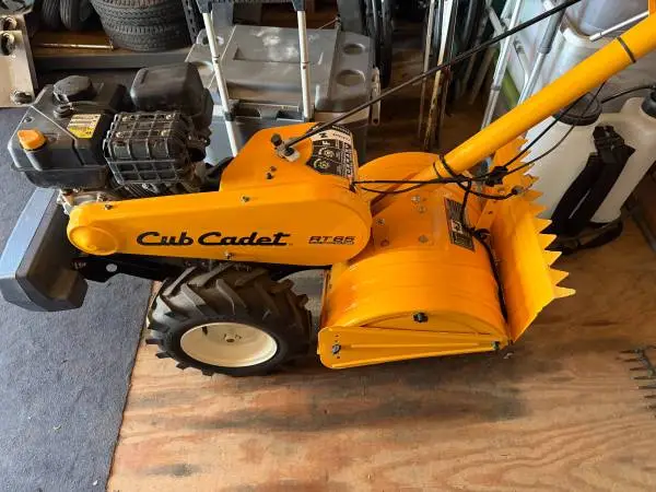 CAB CADET RT 65 REAR TILLER