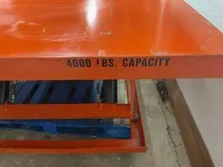 SCISSOR LIFT PRESTO LIFT FOR LIFTING ITEMS 4 FEET OFF THE GROUND