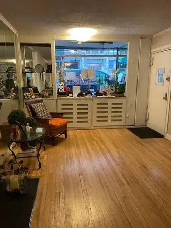 Ground Floor Day Spa Has Room to Share * No Fee*